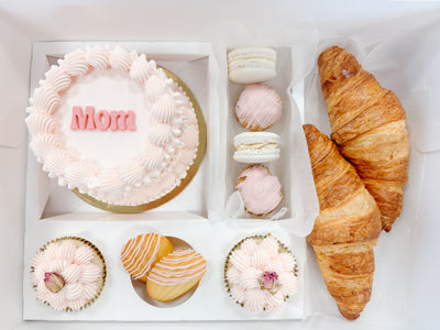 Mother’s Day Deluxe Pastry Box