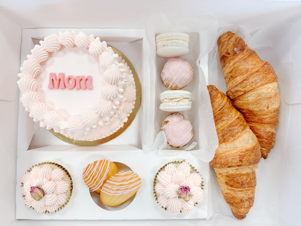 Mother’s Day Deluxe Pastry Box